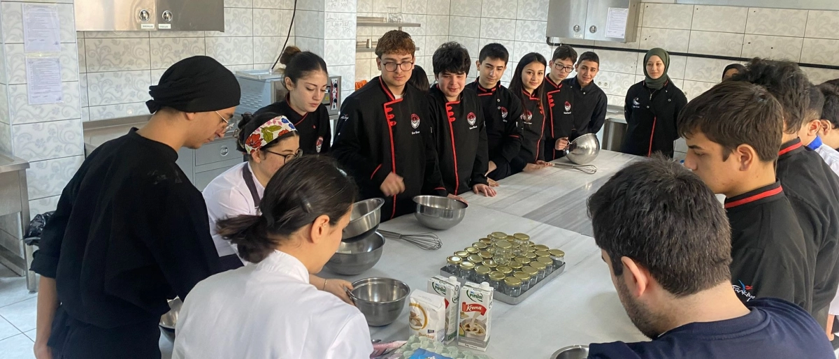 Şenesenevler Mualla Selcanoğlu Mesleki ve Teknik Anadolu Lisesi - İstanbul