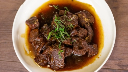 Tatlılı Et Yahnisi Nasıl Yapılır?