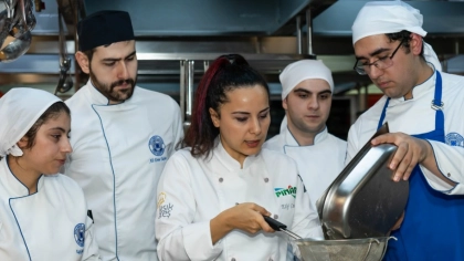 Pınar, Pastacılık ve Çikolata Eğitimi İle Aydın Üniversitesinde!