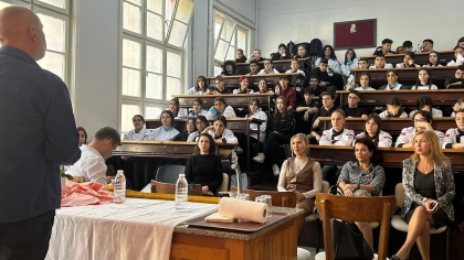 Cumhuriyet Nevvar Salih İşgören Mesleki ve Teknik Anadolu Lisesi - İzmir