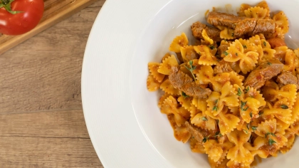 Közlenmiş Domates Soslu Bonfileli Makarna Nasıl Yapılır?