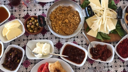 Badem Kahvaltı Evi - İzmir