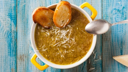 Fransız Usulü Soğan Çorbası Nasıl Yapılır?