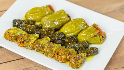 Zeytinyağlı Karışık Dolma Nasıl Yapılır?