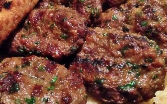 Patlıcan ve Biber Ezmeli Köfte Tarifi