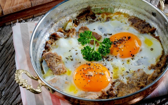 Kavurmalı Yumurta Tarifi