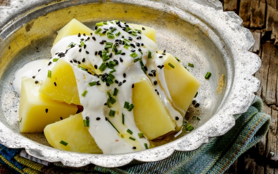 Yoğurtlu Patates Salatası Tarifi