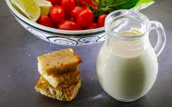 Sarımsaklı Salata Sosu Tarifi