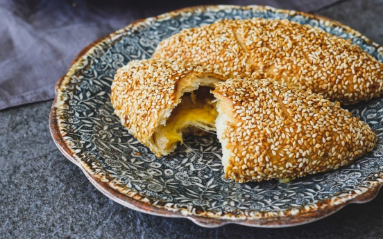 Sucuklu Kaşarlı Simit Poğaça Tarifi