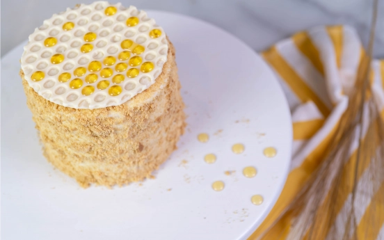 Ballı Rus Pastası (Medovik) Tarifi