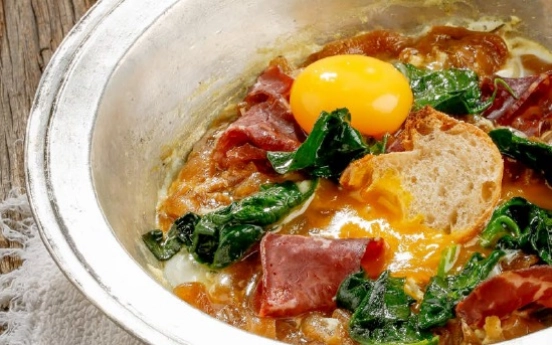 Soğanlı Pastırmalı Yumurta Tarifi