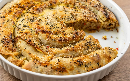 Patlıcanlı Kıymalı Kol Böreği Tarifi