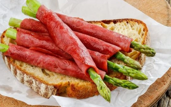 Jambonlu Kuşkonmaz Tarifi