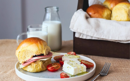 Milchbrötchen Tarifi