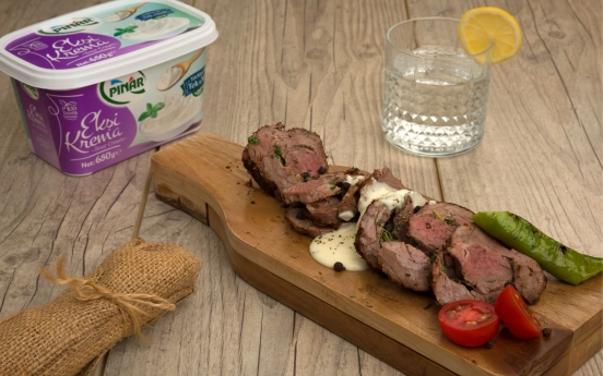 Ekşi Krema Soslu Roastbeef Tarifi