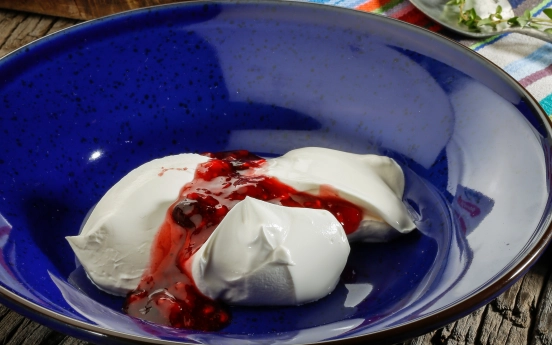 Kırmızı Meyveli Panna Cotta Tarifi