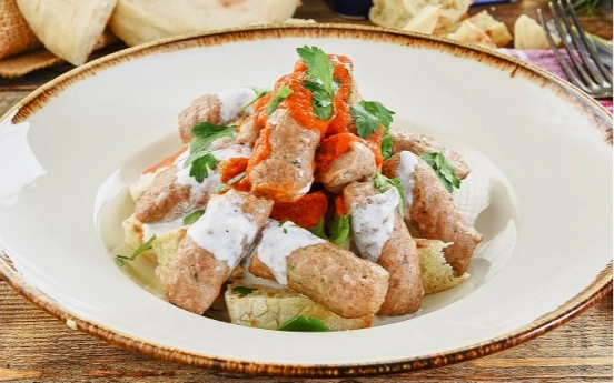 Bazlamalı İnegöl Köfte Tarifi