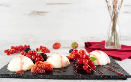 Çilekli Panna Cotta Tarifi