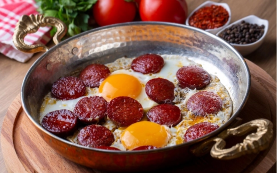 Sucuklu Göz Yumurta Tarifi