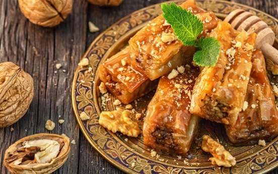 Cevizli Ev Baklavası Tarifi