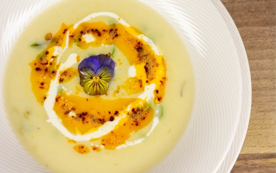 Kremalı Kuşkonmaz Çorbası Tarifi