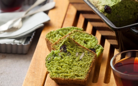 Macha Çaylı Ispanaklı Kek Tarifi