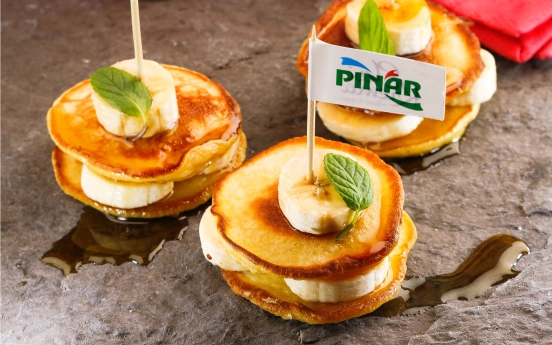 Ekşi Kremalı Muzlu Pancake Tarifi