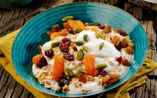 Kuru Meyveli Yoğurtlu Müsli Tarifi