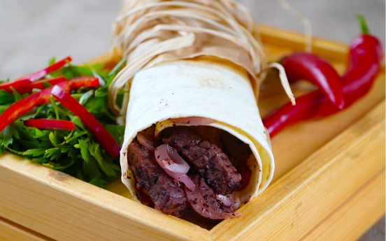 Cheddar Dolgulu Et Roll Tarifi