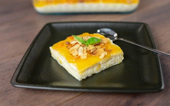 Şeftali Soslu İrmik Tatlısı Tarifi