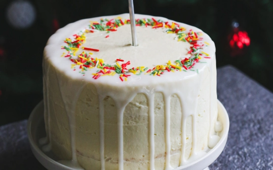 Beyaz Çikolatalı Yılbaşı Pastası Tarifi