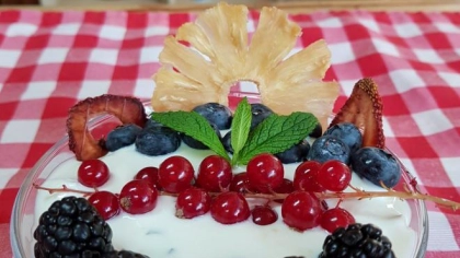 Yoğurtlu Granola Parfe Tarifi