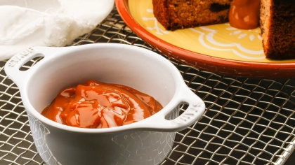 Ekşi Kremalı Karamel Sos Tarifi