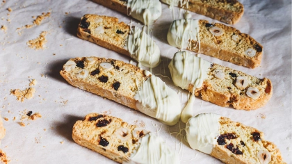 Fındıklı Beyaz Çikolatalı Biscotti Tarifi