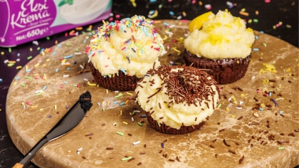 Çikolatalı Cupcake ve Vanilyalı Frosting Tarifi