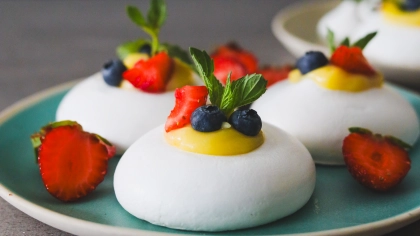 Limon Kremalı Pavlova Tarifi