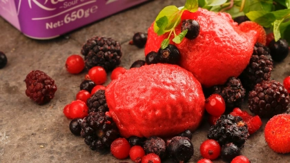 Kırmızı Meyveli Dondurma Tarifi