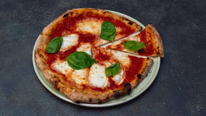 Pizza Neapolitan (Napolitan) Tarifi