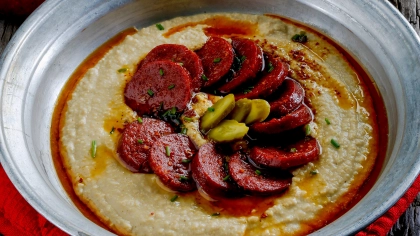 Sucuklu Humus Tarifi