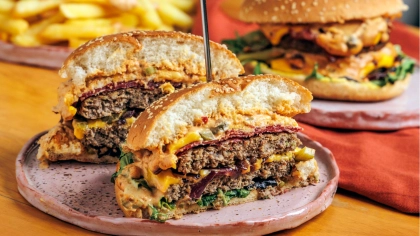 Ekşi Kremalı Gurme Burger Tarifi