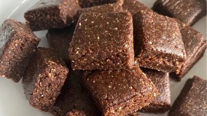 Kaju Fıstıklı&Hurmalı Çikolatalı Atıştırmalık Tarifi