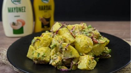 Kuruyemişli Patates Salatası Tarifi