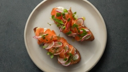 Füme Somonlu Bruschetta Tarifi
