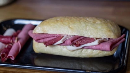 Şarküterili Panini Tarifi