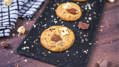 Bol Çikolatalı Ev Kurabiyesi Tarifi