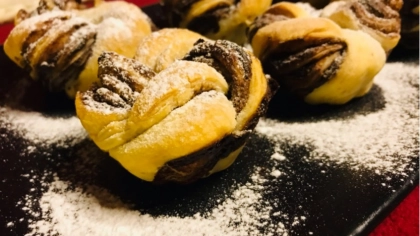 Çikolatalı Milföy Burma Tarifi