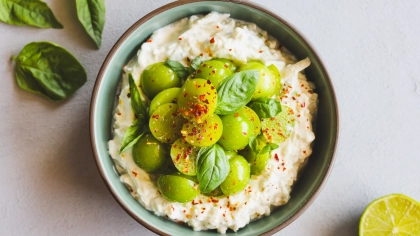 Yoğurtlu Yeşil Erik Mezesi Tarifi