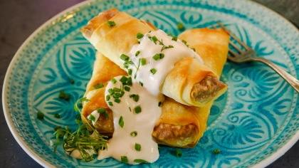 Dip Soslu Paçanga Böreği Tarifi