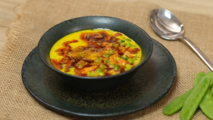 Zerdeçallı Bezelye Çorbası Tarifi