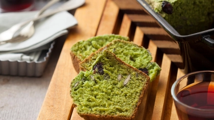 Macha Çaylı Ispanaklı Kek Tarifi